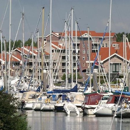 Hotel Restaurant Zeeland Толен Екстериор снимка